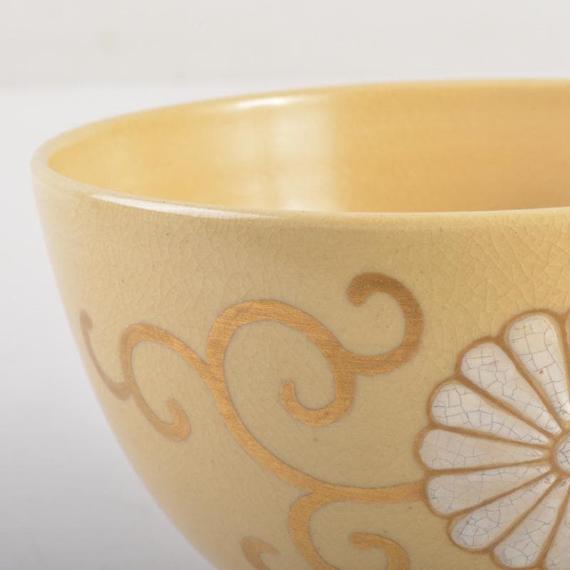 茶道具　京焼　田中香泉造　色絵金彩　菊唐草文　茶碗　共箱　N　6510