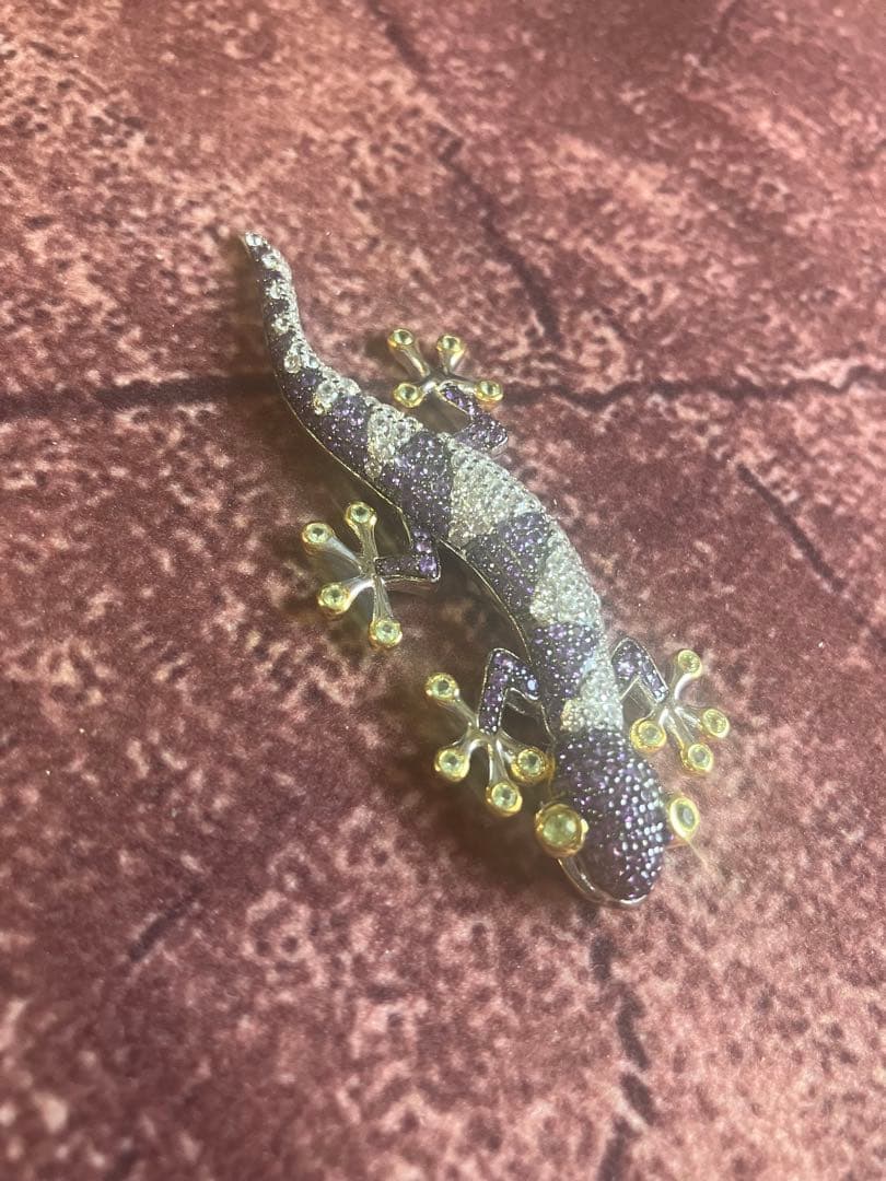 【一点物】トカゲ　ペンダントトップ　【宝石】