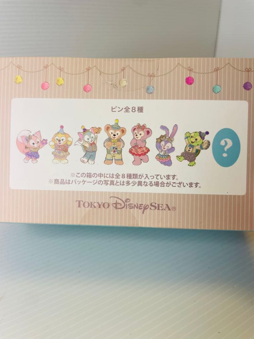 ダッフィーと仲間たち ピンバッジ 8個セット