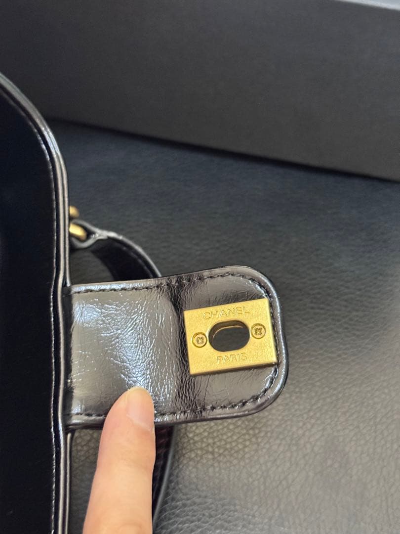 CHANEL ブラックレザーショルダーバッグ　ノベルティ