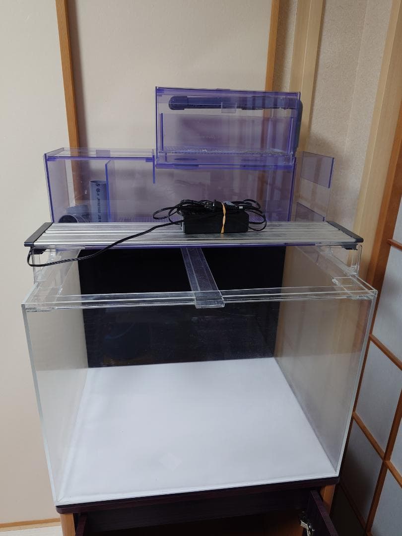 引取り限定　横浜市　アクリル水槽