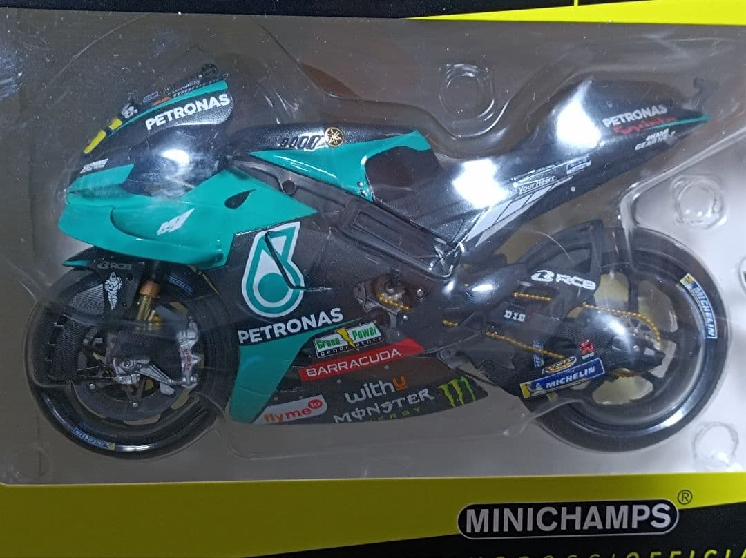 YZR-M1 VR46 Petronas YAMAHA　2021