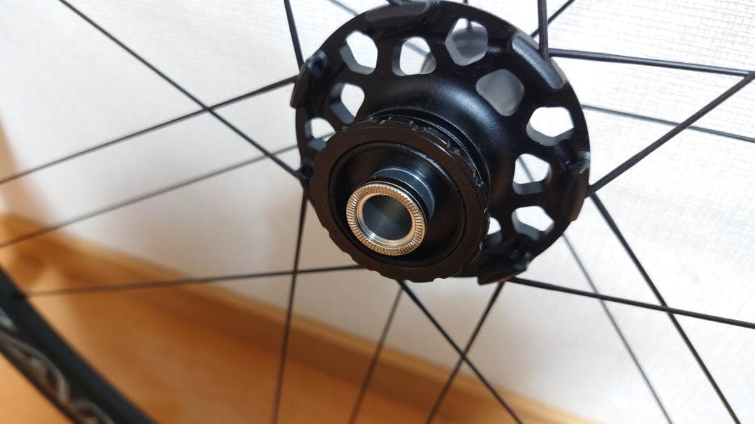 ZONDA DB スルーアスクル シマノ＋GP5000 25C付