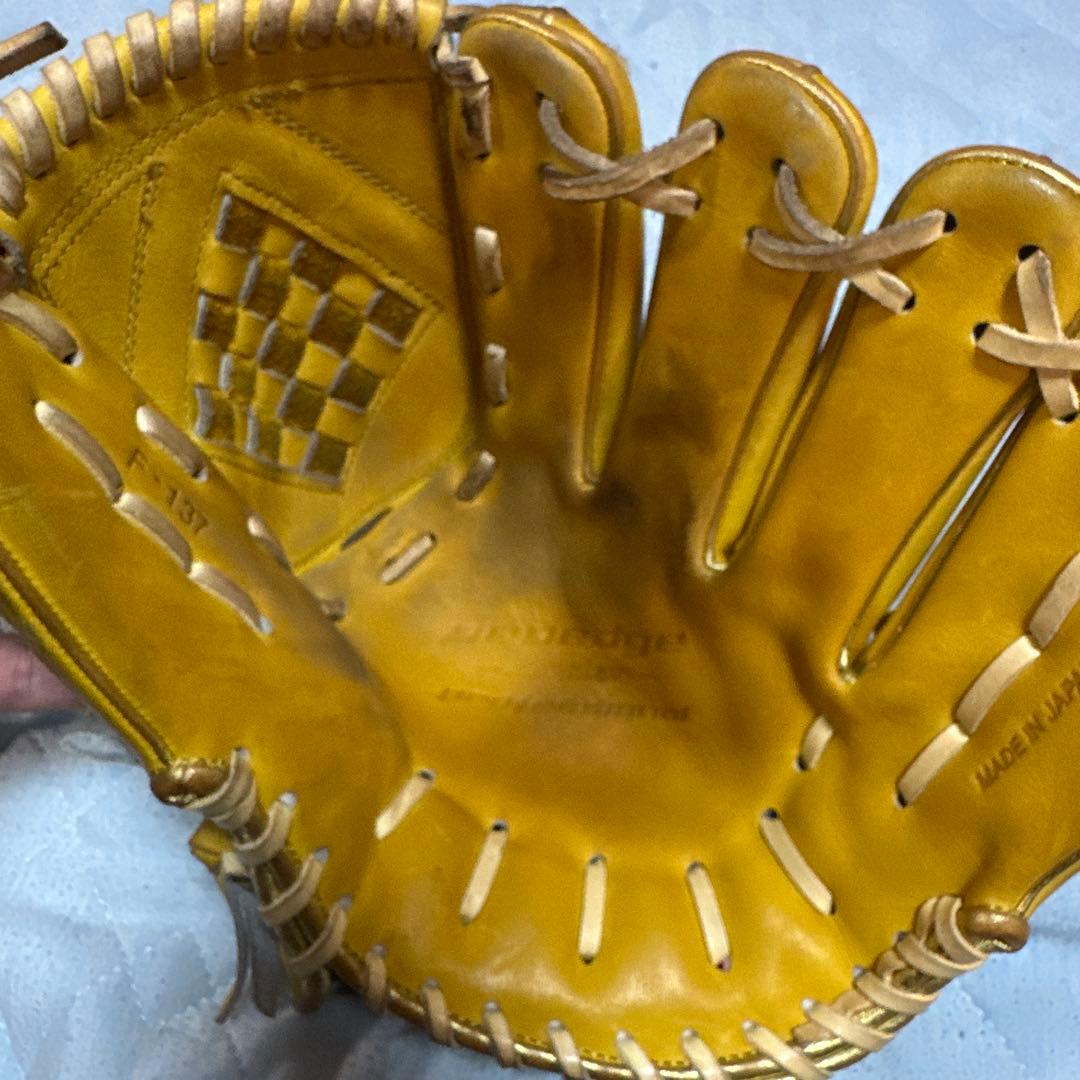 YTT　硬式用グローブ　　投手用