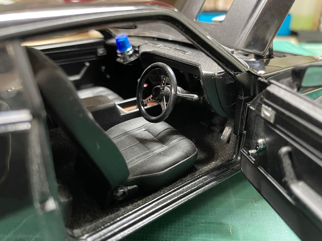 マッドマックス　インターセプター　オートアート製　1/18ミニカー