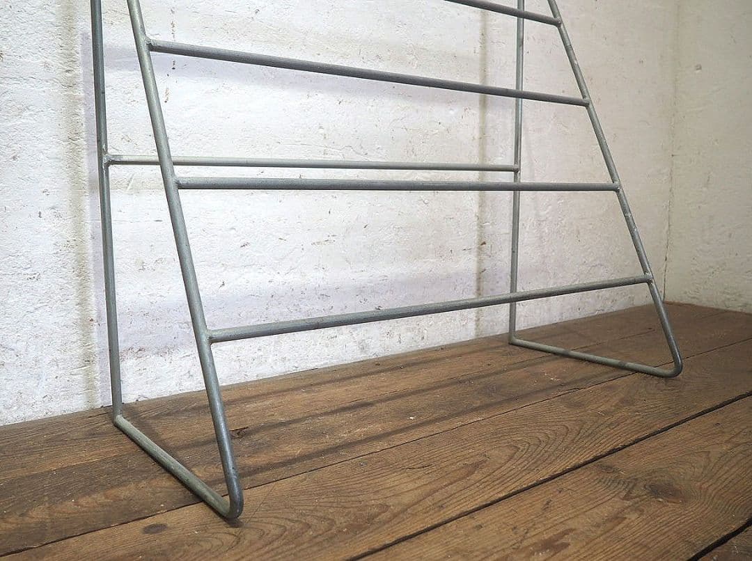1339 ①古い鉄枠のアイアンラック　タオル掛け　レトロ　ビンテージ　工業系