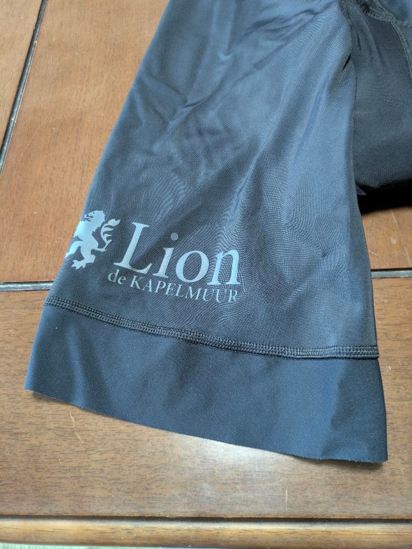 美品 KAPELMUUR 半袖ジャージ＆ビブショーツ Ｌサイズ