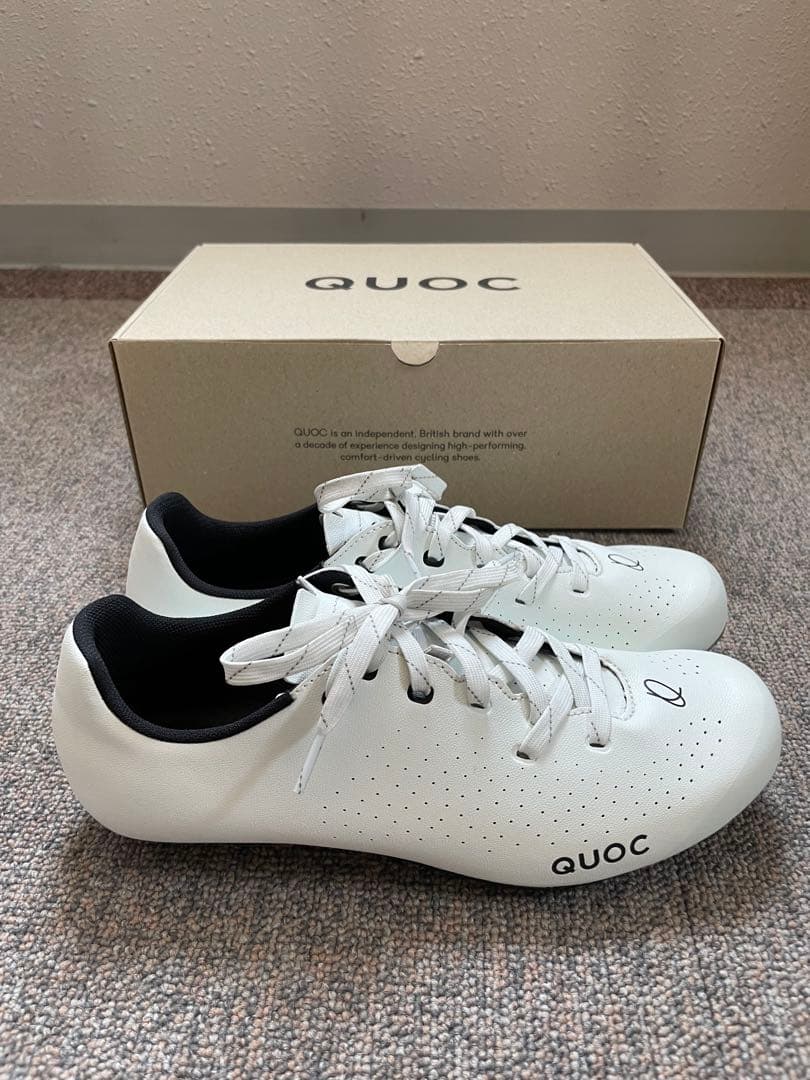 QUOC ホワイト サイクリングシューズ 箱付き
