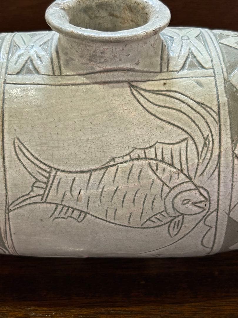 俵壺　置物　魚