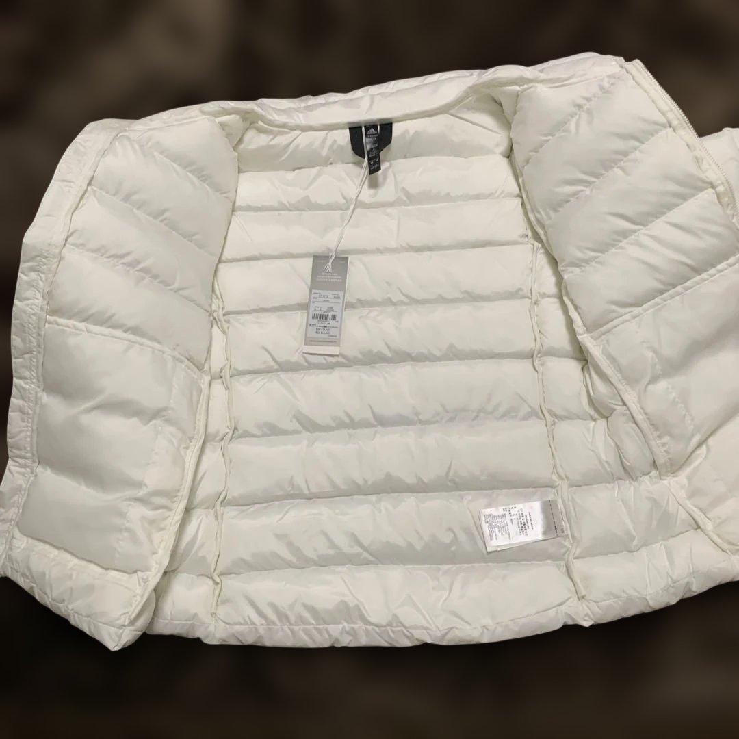 adidas ホワイト 中綿ジャケット