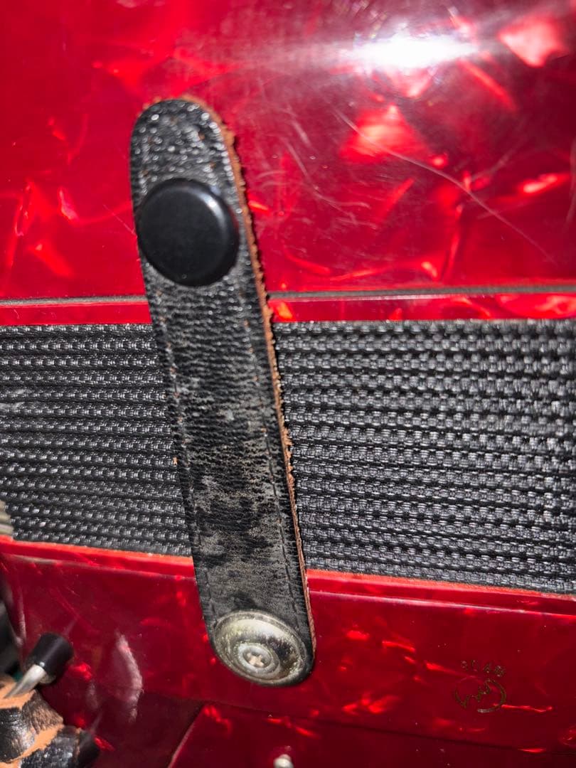 ヤマハアコーディオン　YA-18 30鍵　8905 赤