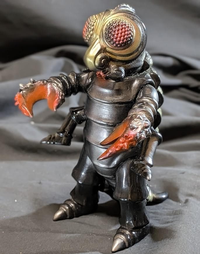 メガヌロン（トイグラフ）ソフビフィギュア