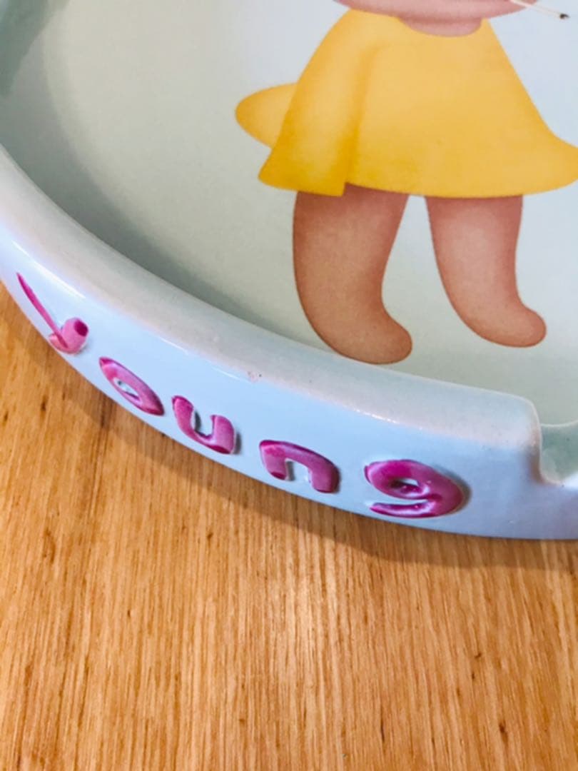 奈良美智　Too young To Die 灰皿