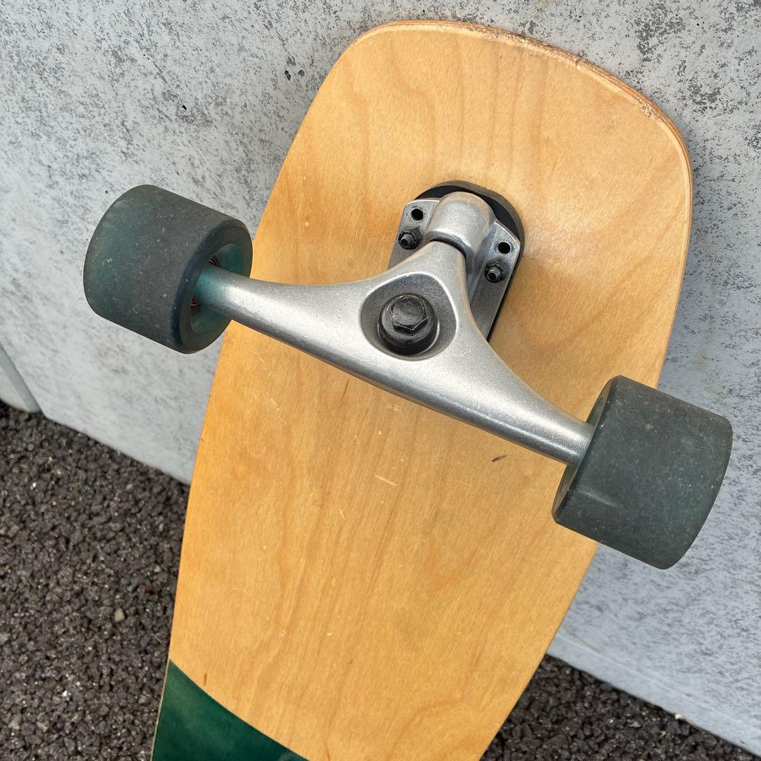 サーフスケート　カービングトラック