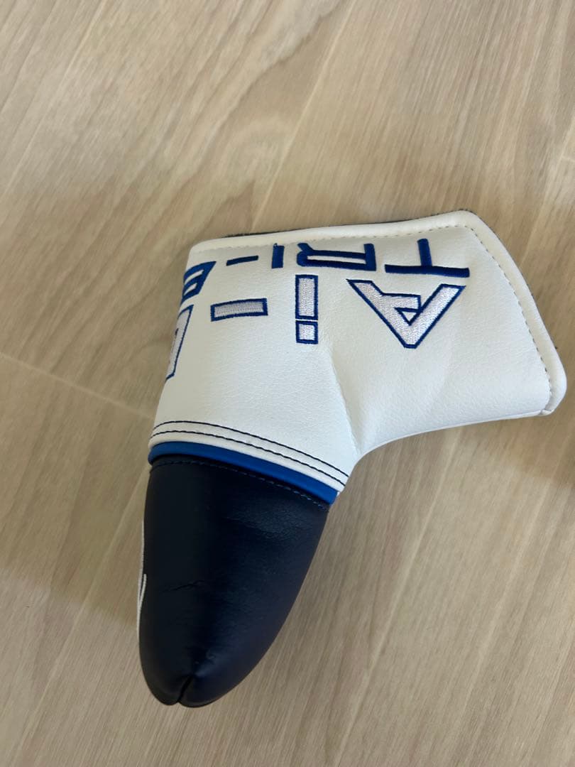 新品未開封品　AI ONE トライビームパター #1ヘッドカバー付