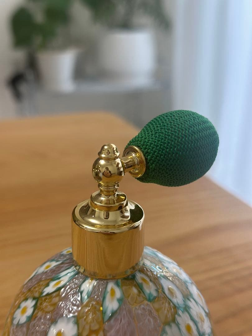 ベネチアングラス　香水瓶　グリーン