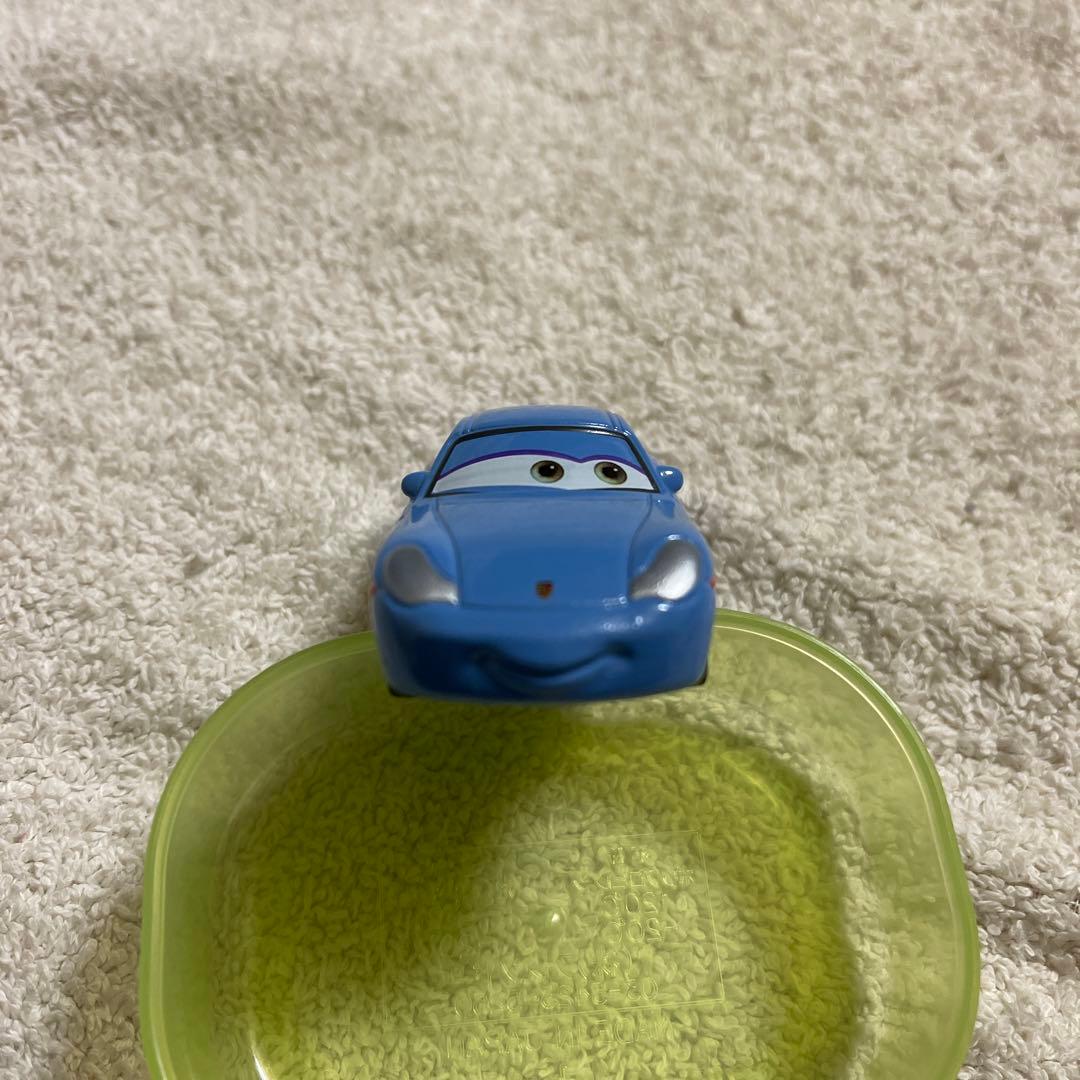 サリー　はにかみタイプ