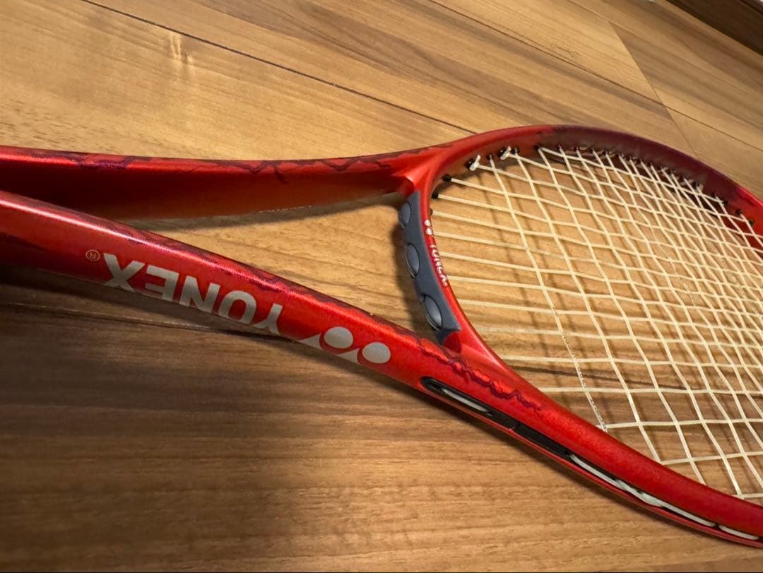 レッド テニスラケットボルトレイジ7V(軟式用）