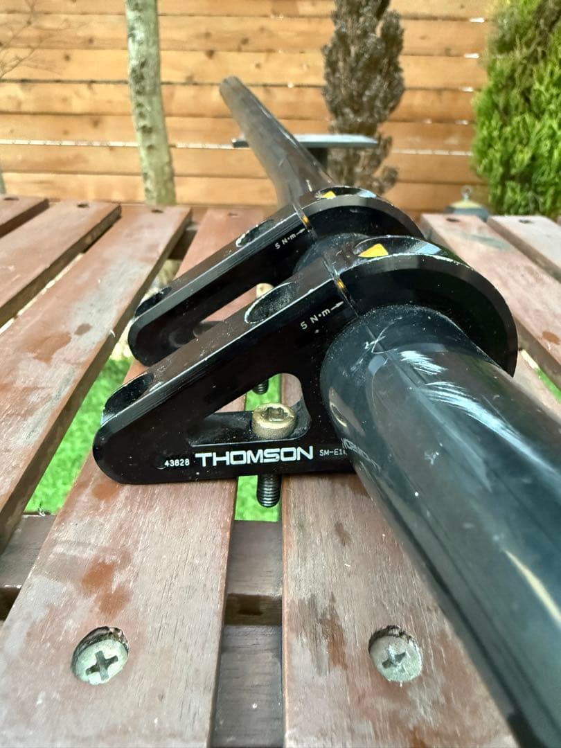 Thomson Trail C カーボンハンドルバー＆ステム