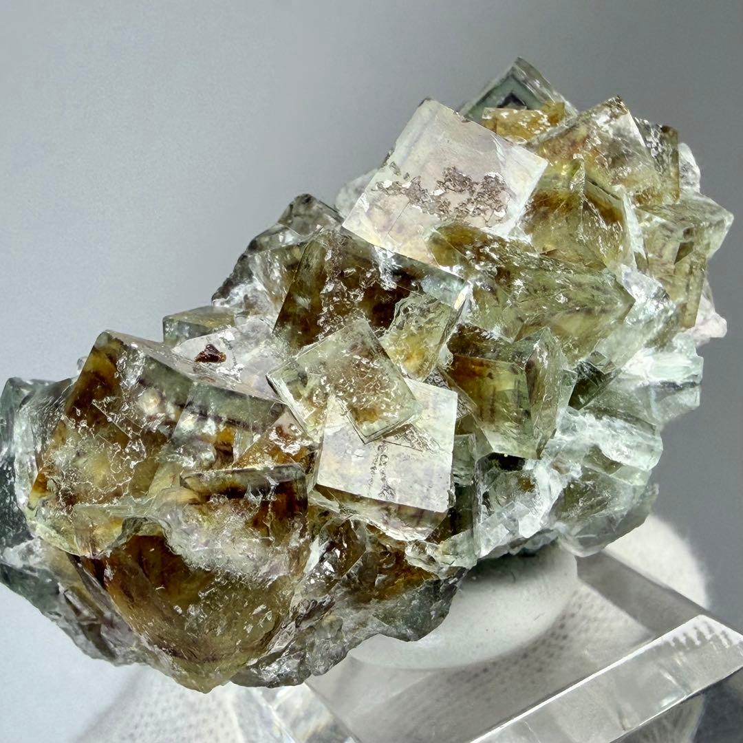 フローライト　蛍石　オコルス　ナミビア　鉱物標本　原石　天然石　ゾーニング