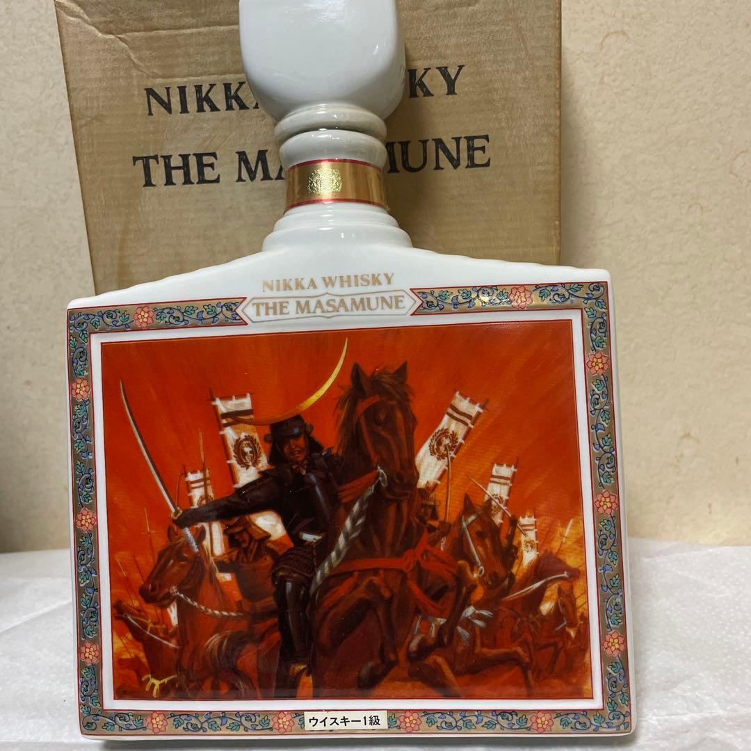 ha p p y專用ニッカウイスキ有田焼　陶器ボトル　伊達政宗600ml