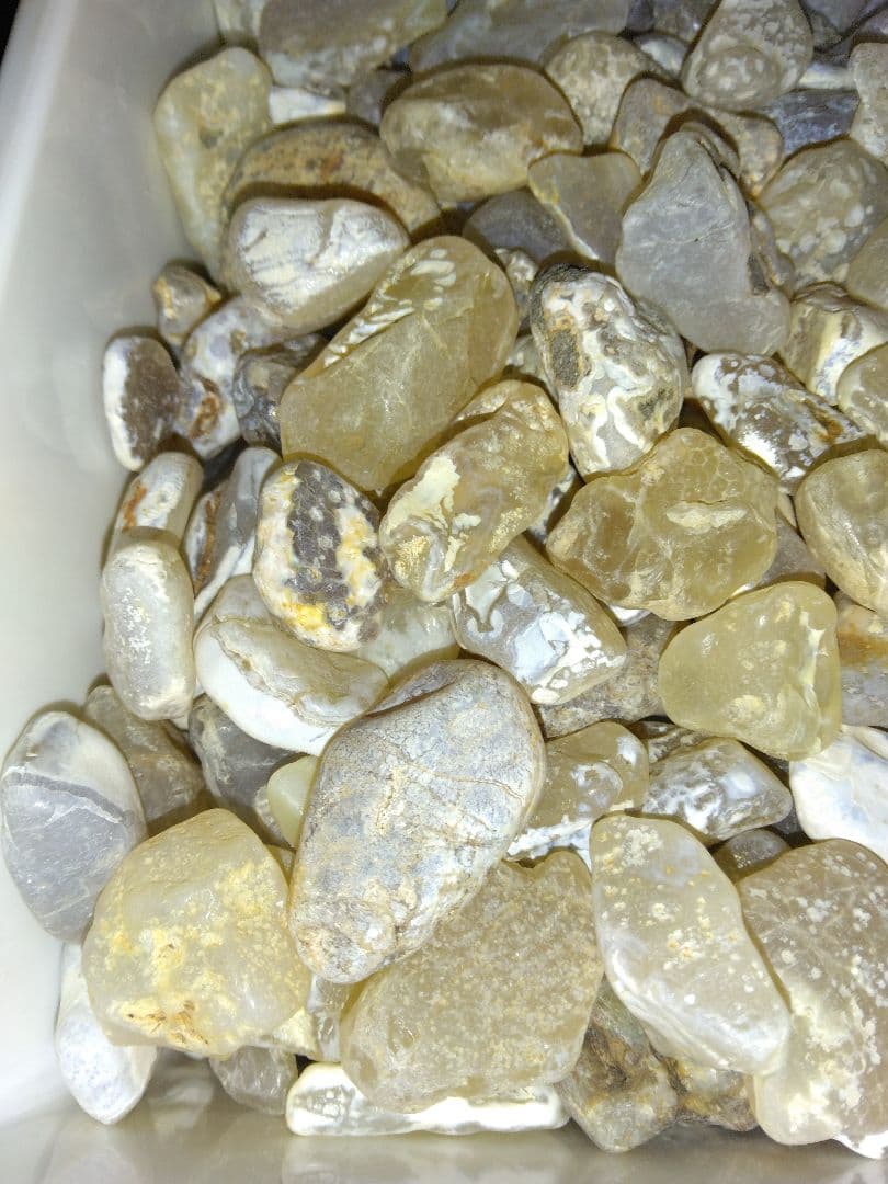 北海道産　瑪瑙　玉随　まとめ売り 6キロ大量　瑪瑙標本　鉱物標本　宝石