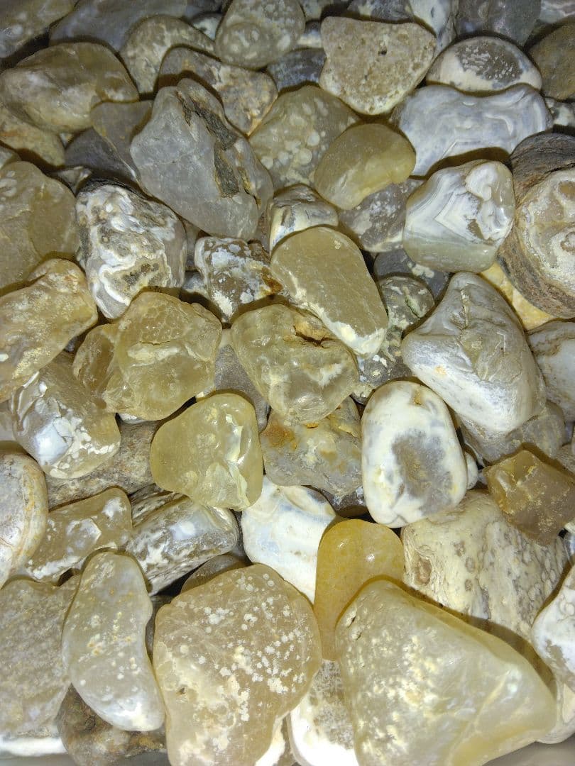北海道産　瑪瑙　玉随　まとめ売り 6キロ大量　瑪瑙標本　鉱物標本　宝石