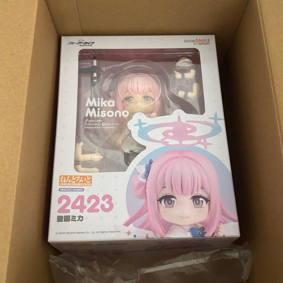 【新品未開封】聖園ミカ ブルーアーカイブ ねんどろいど　フィギュア