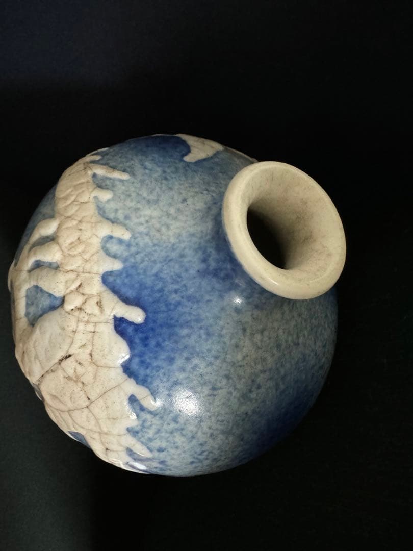 中国骨董　明宣徳時代　大明宣徳年製銘　青花浮彫白龍海水紋梅瓶　古染付(N-4)