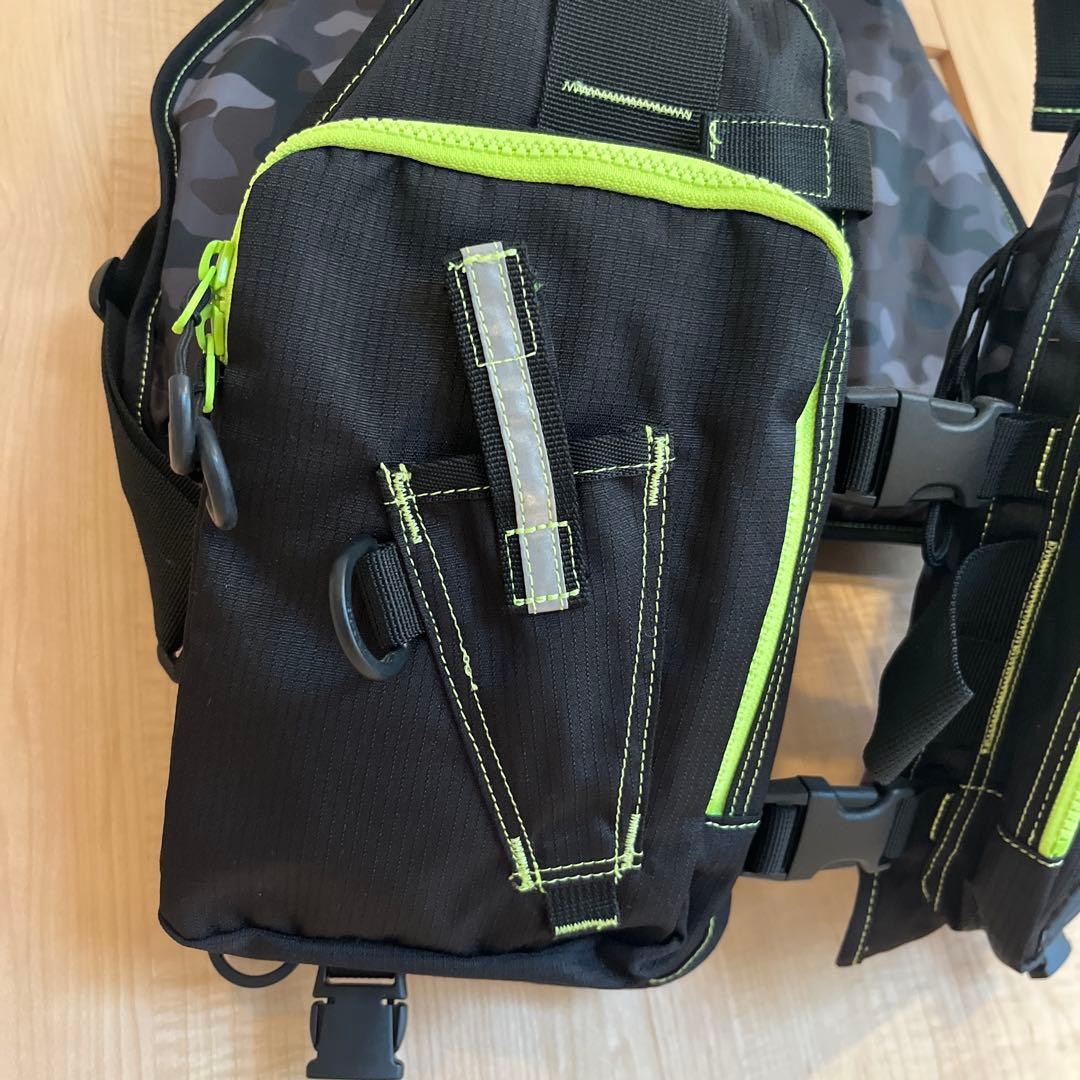 ダイワ　フローティングジャケット