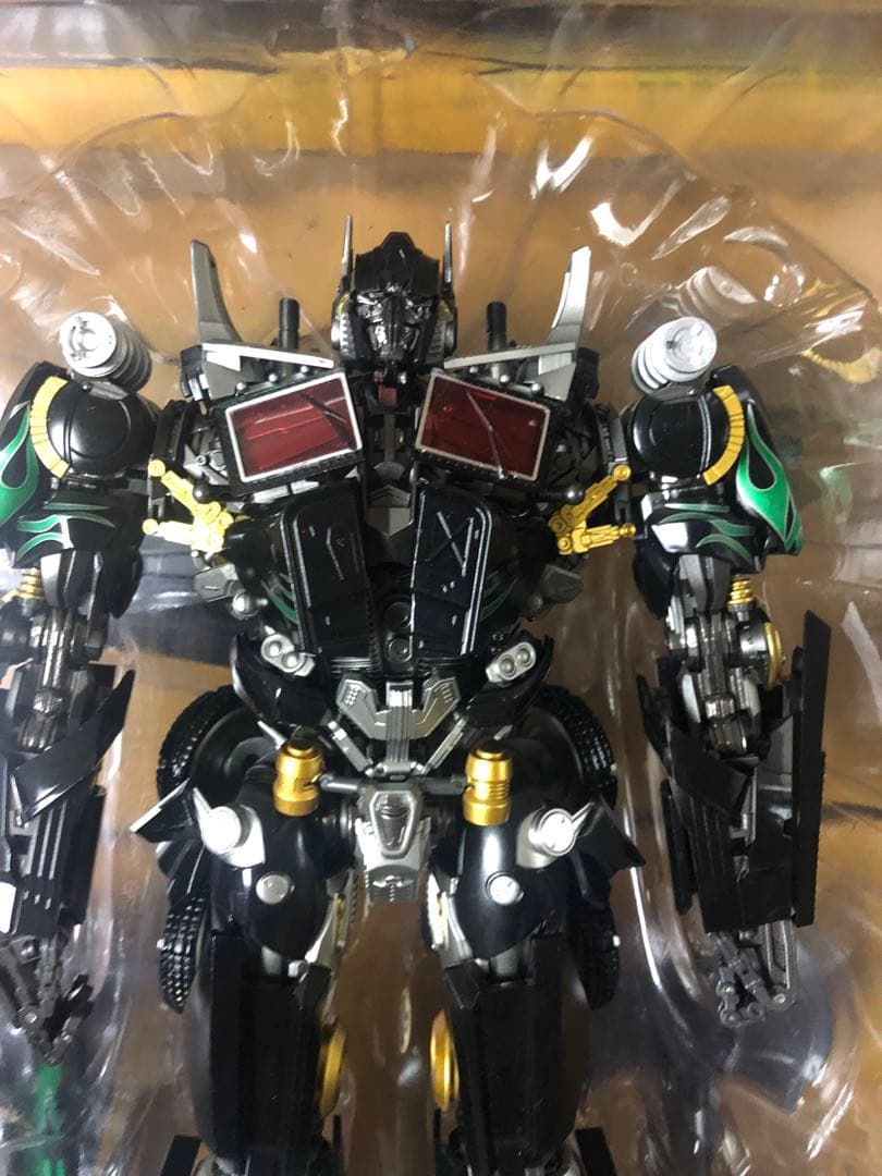 DLX同じサイズ　　ダークオプティマスプライム　ネメシスプライム