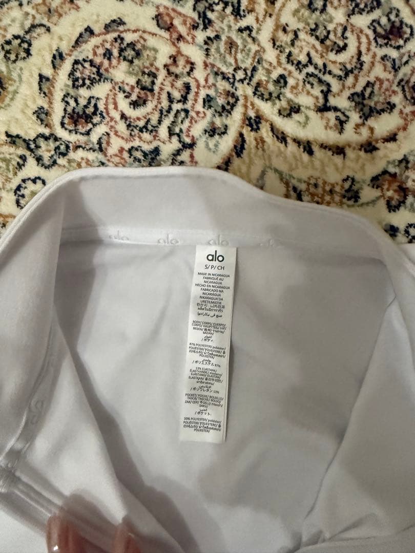 新品　alo ハーフジップ ホワイト