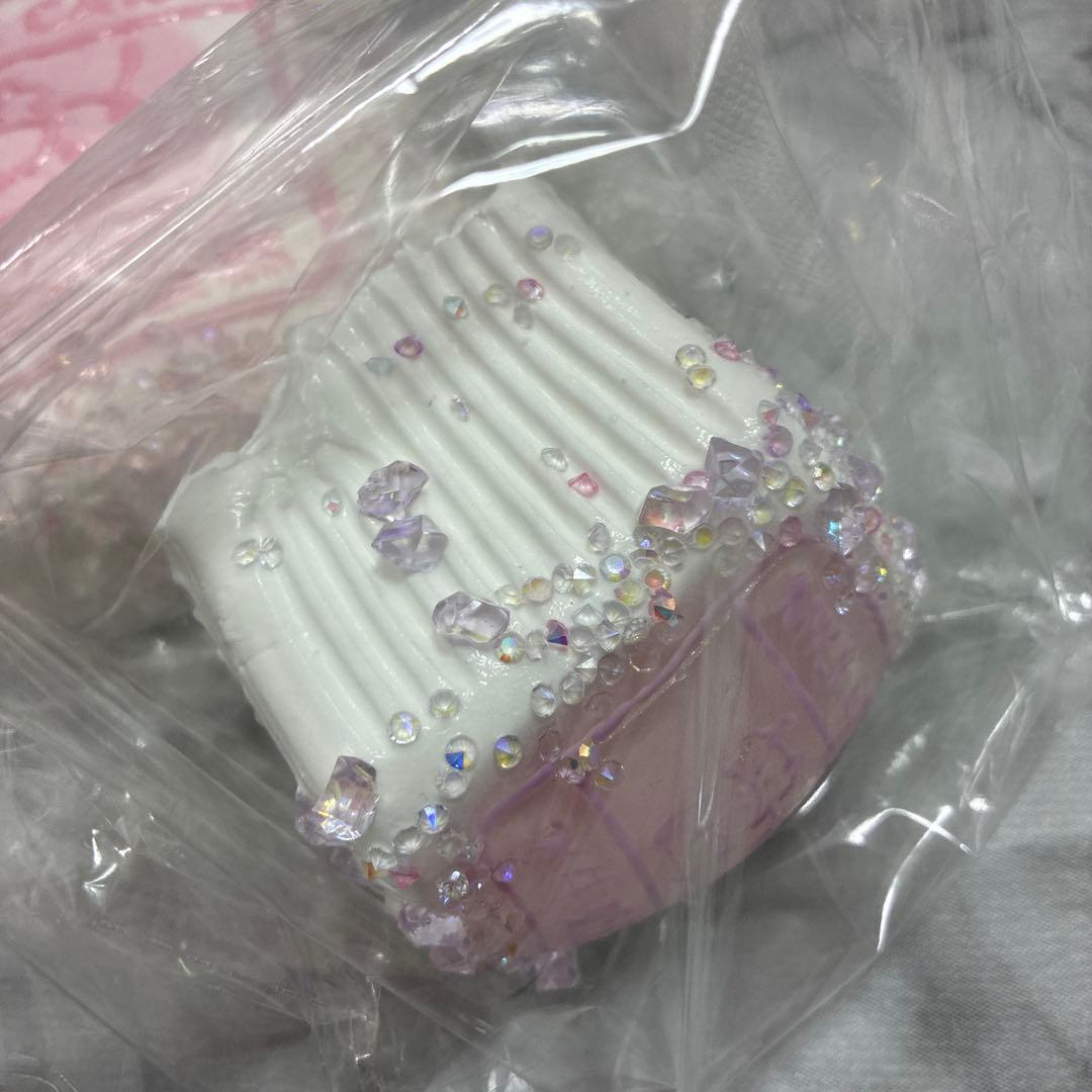 牛ケーキ　水牛ケーキ　ミルクケーキ　水感　キラキラ先生 スクイーズ　豆腐