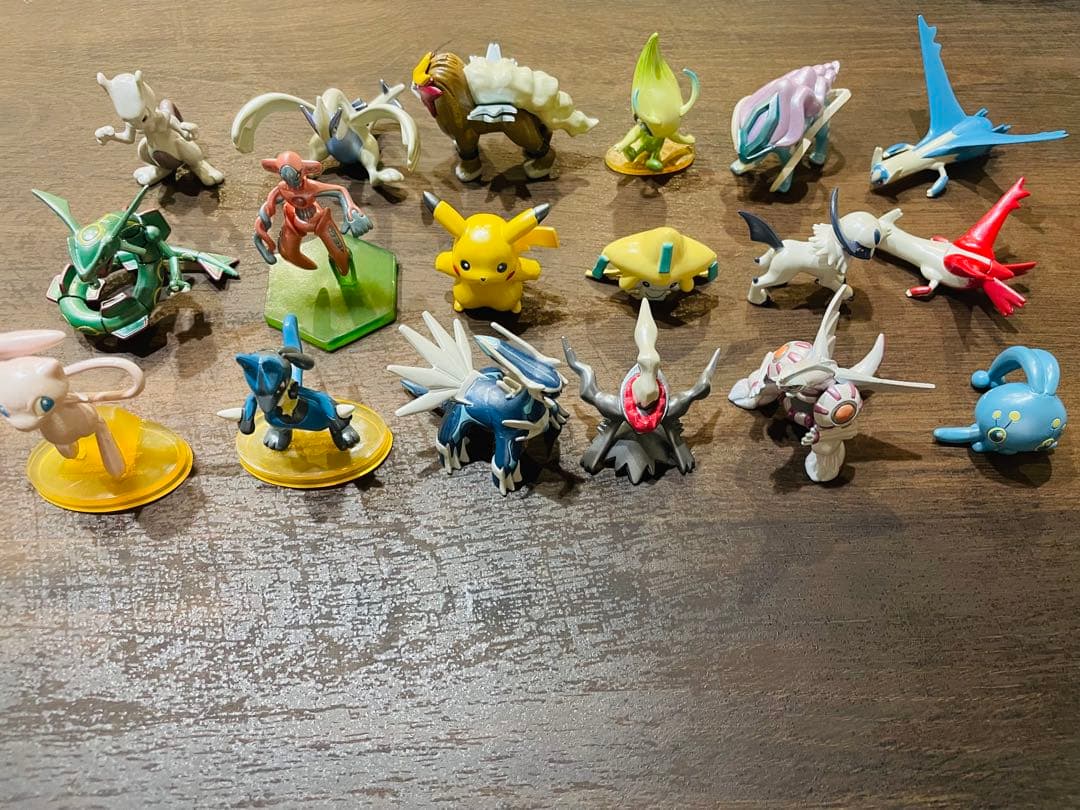 ポケモン映画10周年記念 モンスターコレクションセットBOX 全キャラ18点