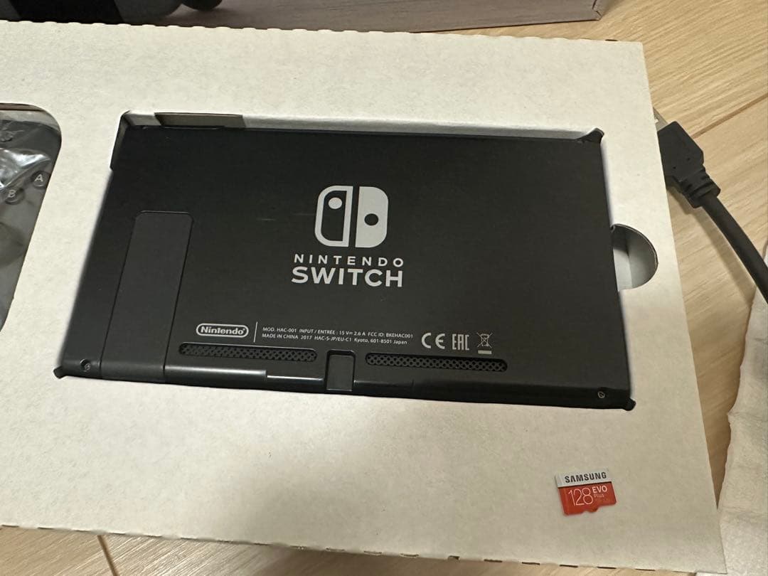 Nintendo Switch 本体 ブラック128GB microSDカード付