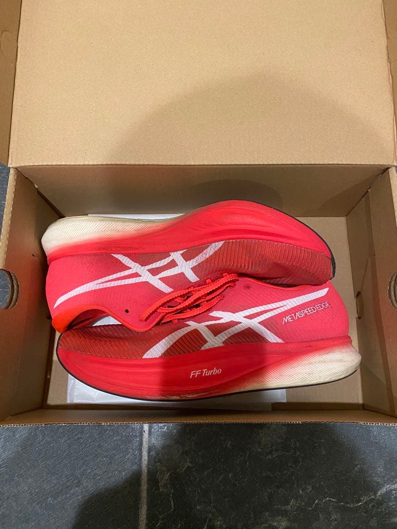 アシックス　メタスピードエッジ
