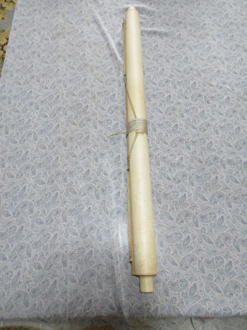 平高醒邨 　「日蓮上人 御影」（日蓮聖人座図） 　絹本 日本画　師；菊池桂月