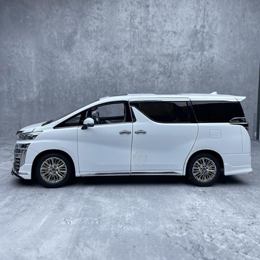 「tomoさん専用」Kengfai 1/18 トヨタ ヴェルファイア