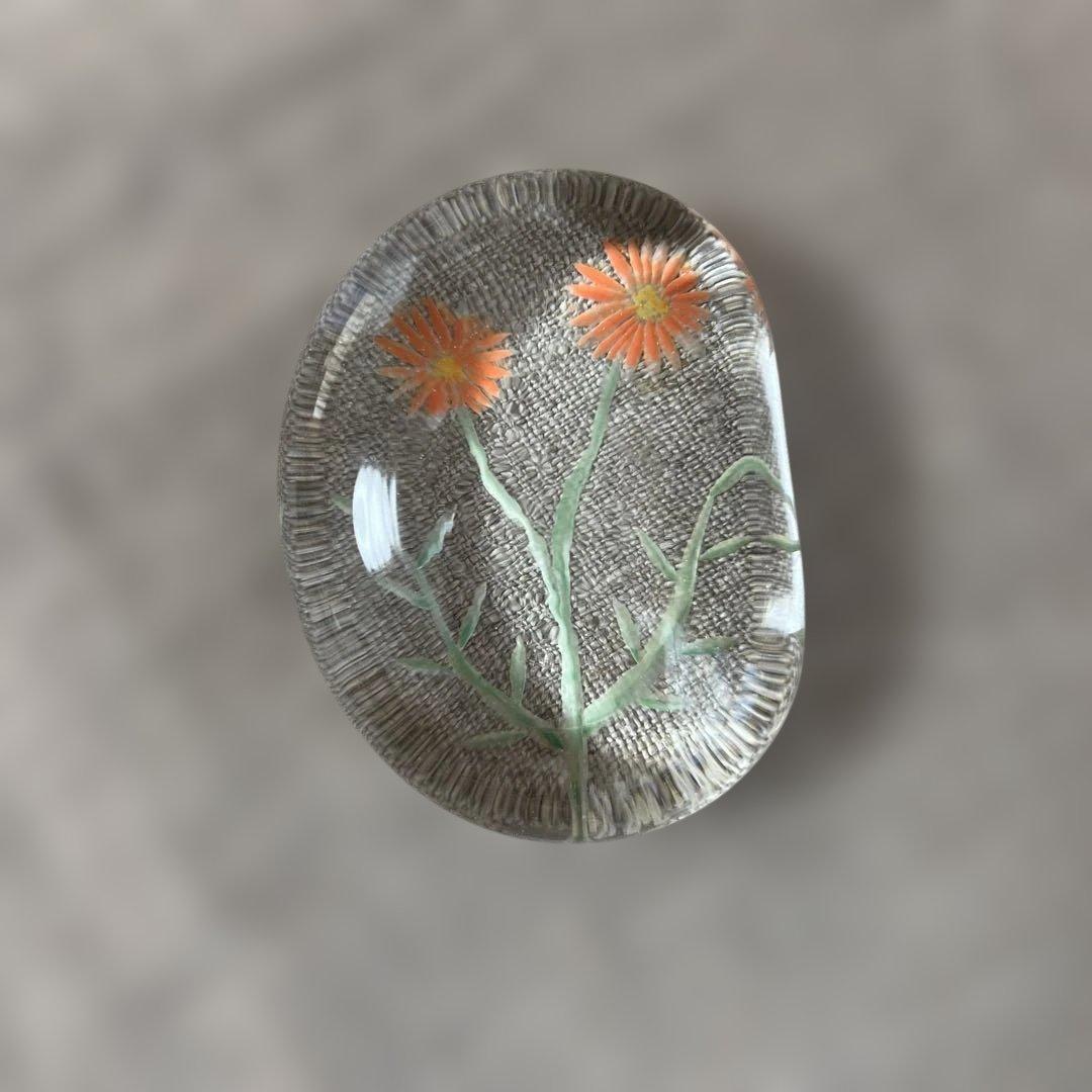 辻和美さん　gardenのペーパーウェイト