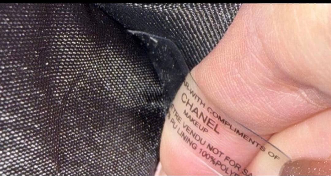 CHANEL チェーンウォレット　キルティングショルダー　ノベルティ