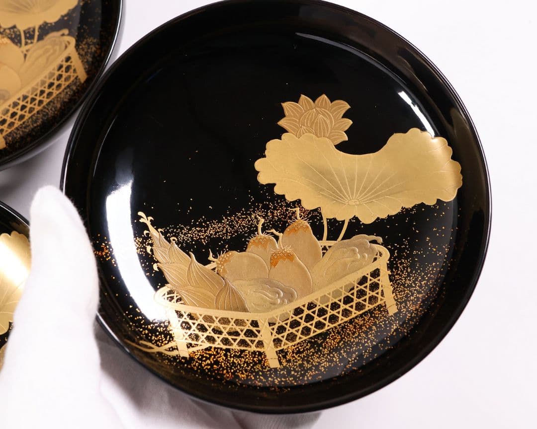 【CM412】天然木漆塗 加賀蒔絵 蓮と野菜金蒔絵 黒煮物椀 三客 漆器 昭和期