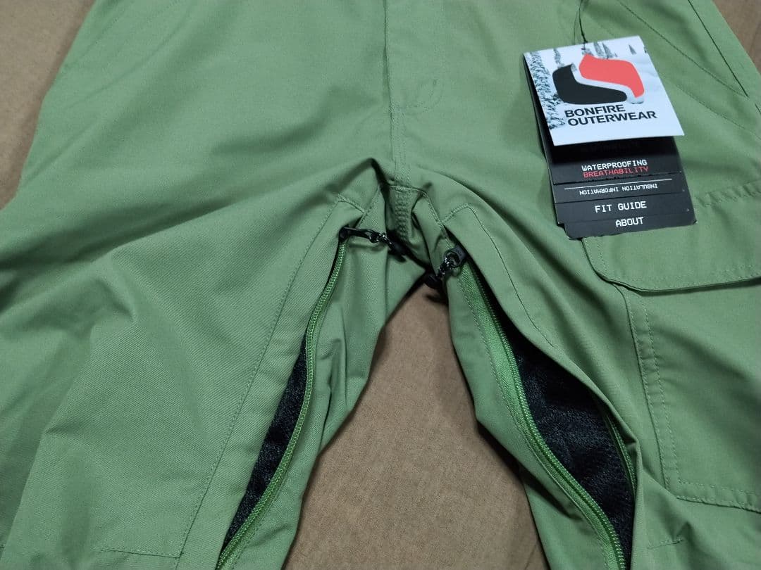 新品 ボンファイア スノーボードウェア 上下セット BONFIRE XS