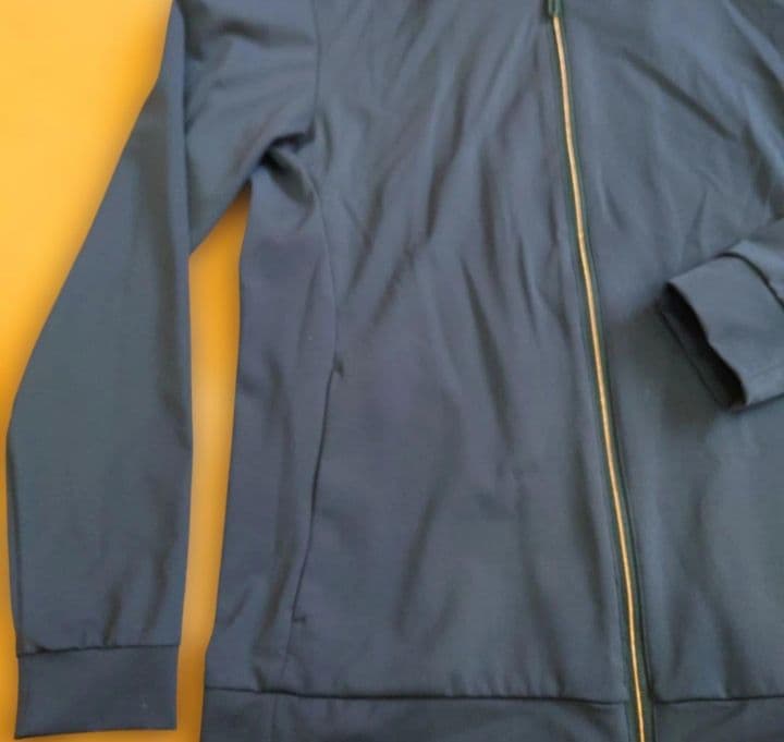 定価17600円　デサントゴルフ　　ジャケット