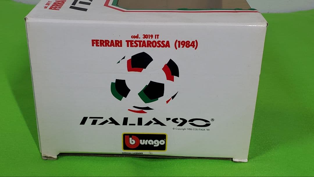 1/18ブラーゴ 1990年イタリアワールドカップ限定 フェラーリ・テスタロッサ