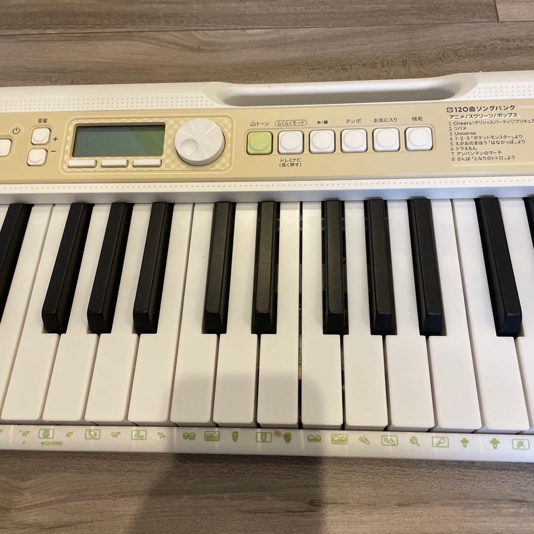 美品CASIO LK-325 ホワイトキーボード 61キー