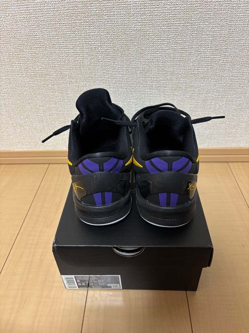 シューズ(男性用) Kobe 8 Protro\"Black and University Gold\"