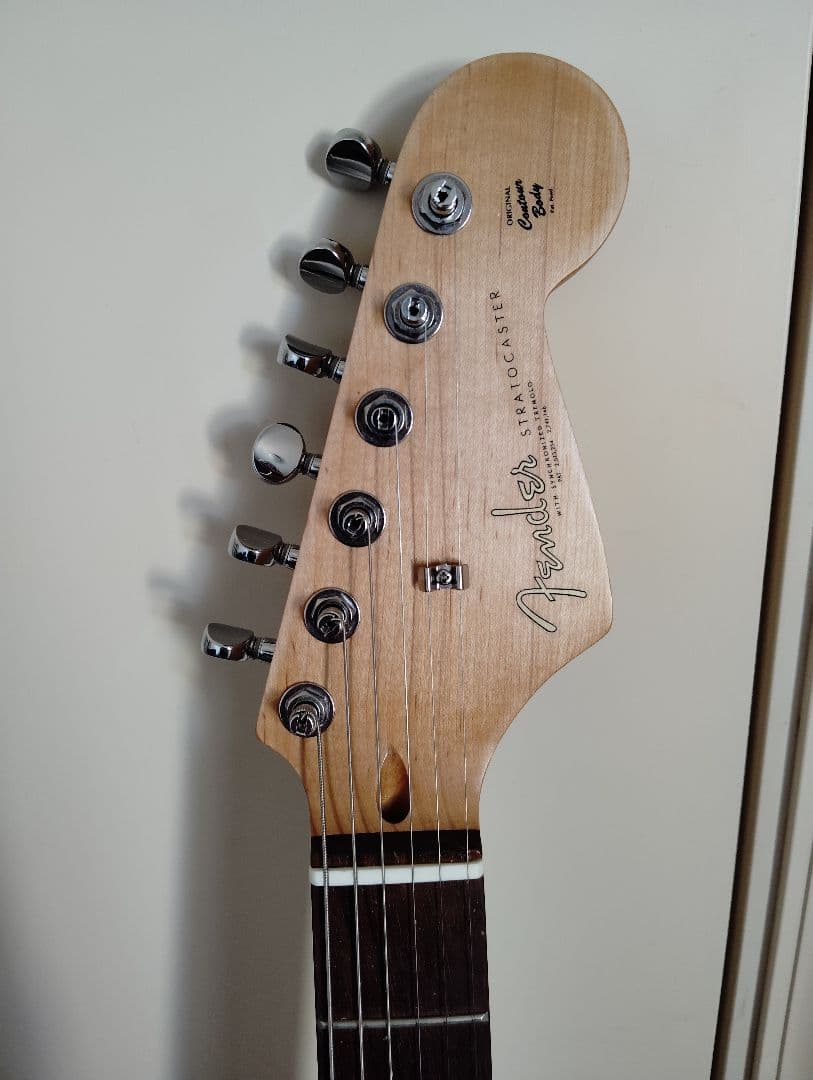 squier stratocaster モンタレーペイント