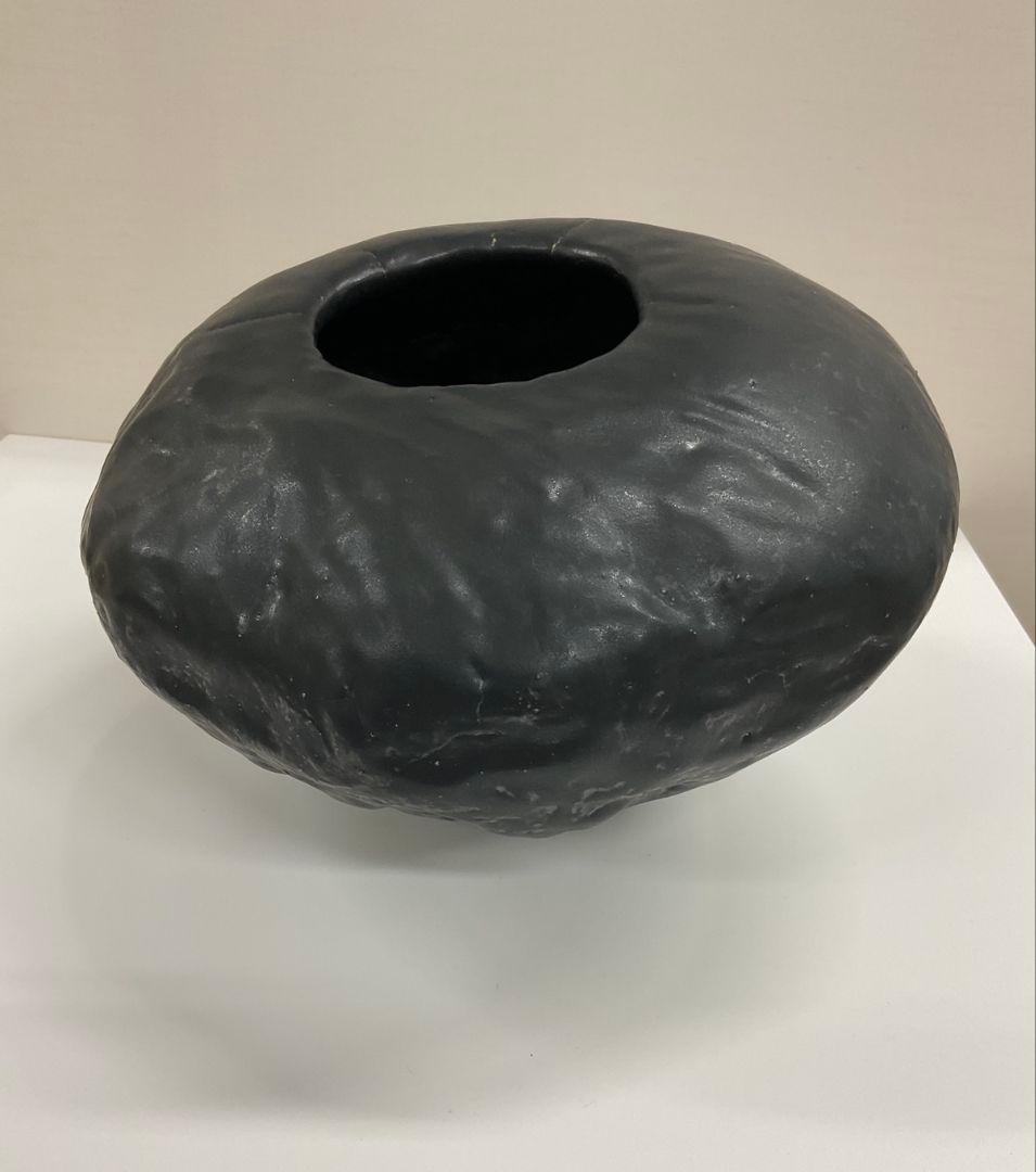 黒い壺　陶芸作品(観葉植物、盆栽、インテリアなど)