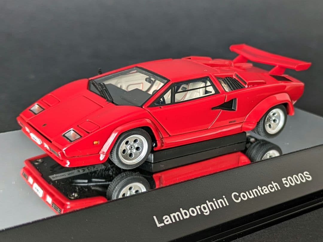 オートアート 1/43 ランボルギーニ カウンタック 5000S レッド