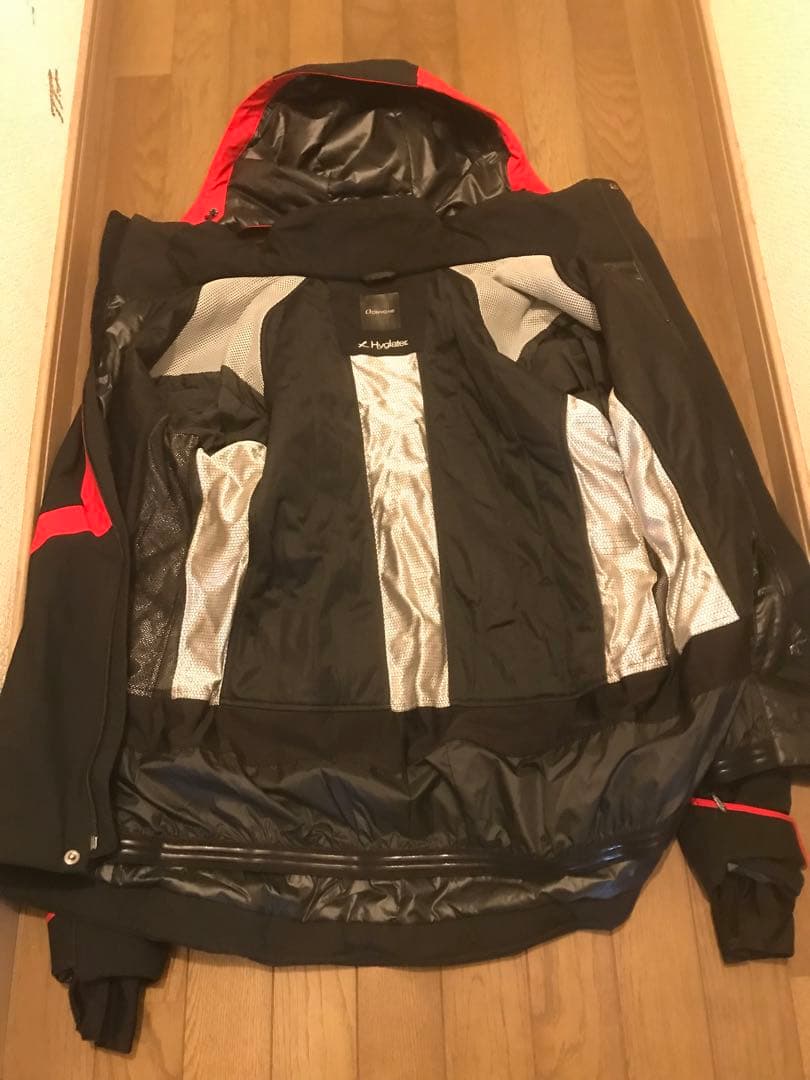 ONYONEスキーウェア上下 メンズ 黒赤 フード付き